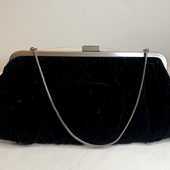 Vintage Holiday Black Velvet Clutch Purse - Picture 2 of 14
